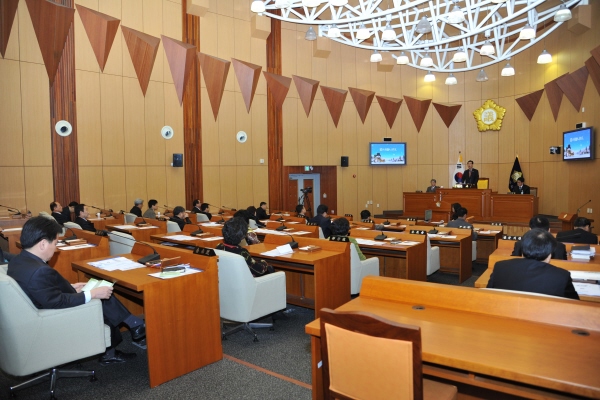 제215회 정례회 폐회-2