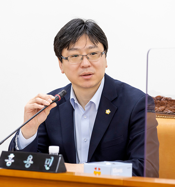 구로구의회 홍용민 의원 사진